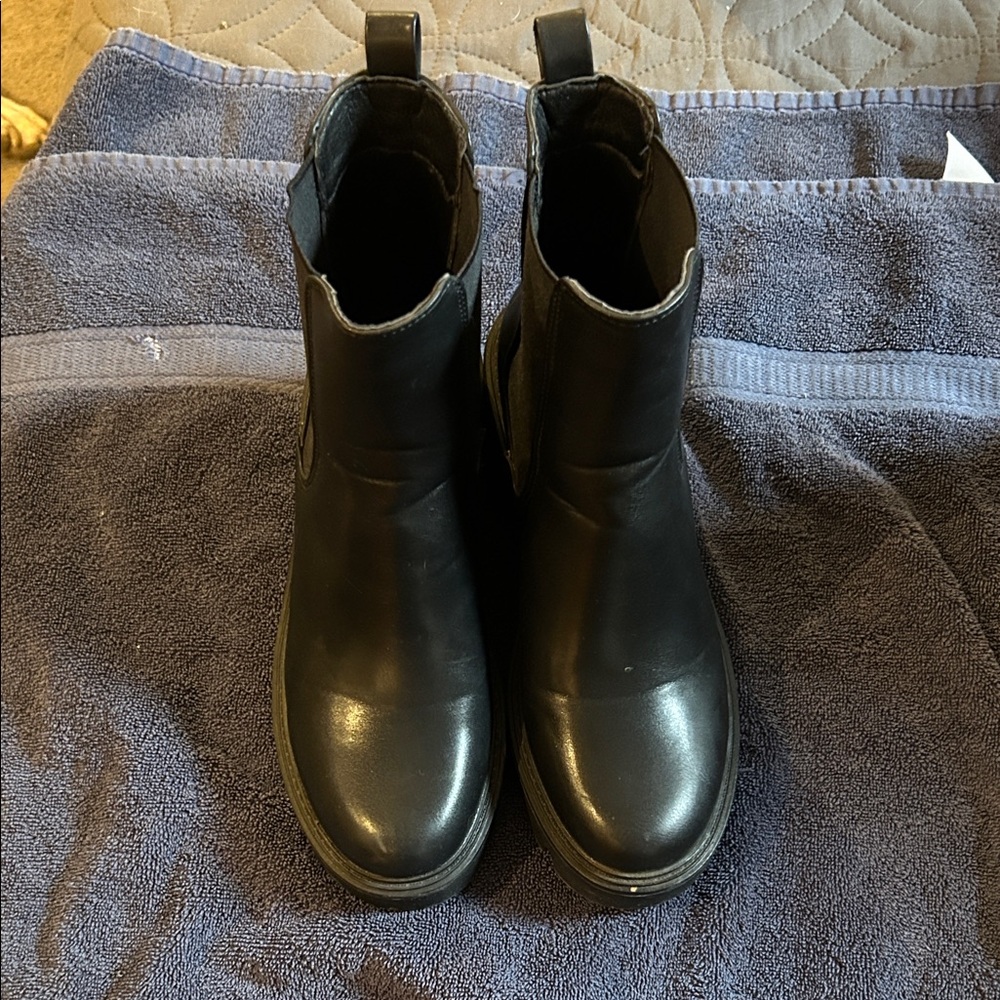 Women's Black Heeled Boots